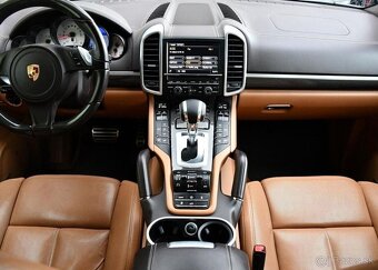 Porsche Cayenne S 4.2 V8 BOSE NEZ.TOP PANO AIR 281 kw - 8