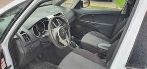 Kia Venga 1.4 Crdi - 8