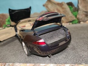 prodám model 1:18 jaguar XK cabrio AUTOART - 8