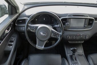 Kia Sorento - 8