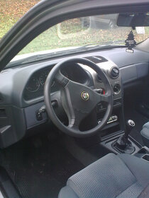 Alfa Romeo 146 1.4 Twin Spark 16V - 8