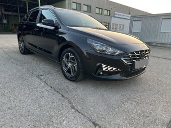 Hyundai i30 CW Kombi 1.5 T-GDi mHEV iMT Family - 8