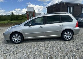 Peugeot 307 2,0 HDI SW 7MÍST PANORAMA nafta manuál 100 kw - 8