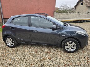 Mazda 2 1.3i Pro - 8