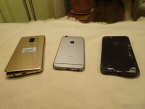 Predám 2x iPhony a 1x Samsung A530F DUAL SIM 32Gb - 8