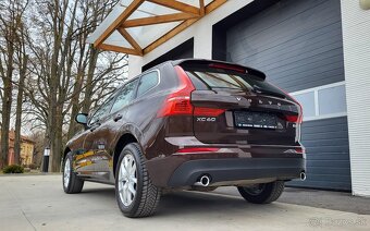 Volvo XC60 B4 Momentum Pro AWD A/T - 8