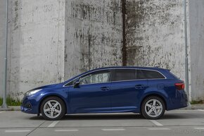 Toyota Avensis Combi 2.0 D-4D S&S Executive, model 2018 - 8