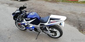 Suzuki GSX-R 600 r.v.2003 - 8