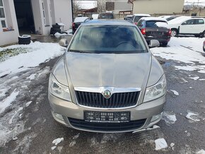 ŠKODA OCTAVIA COMBI 1.6 TDI 77KW ELEGANCE - 8