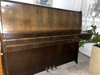 Piano Petrof - 8