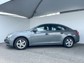 12- CHEVROLET Cruze, 2009, benzín, 1.6i, 83 kW - 8