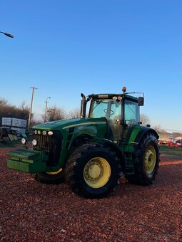 John Deere 8230 - 8