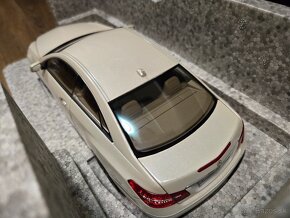 Modely Mercedes Benz 1:18 AUTOart Norev - 8