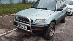 Toyota RAV4 4 - 8