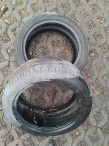 Predam 2letne pneu 235/45 R17 dezén 5.5mm a 3.5 mm - 8
