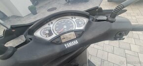 YAMAHA X-MAX 250 - 8