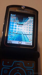 Motorola Razr V3 top stav - 8