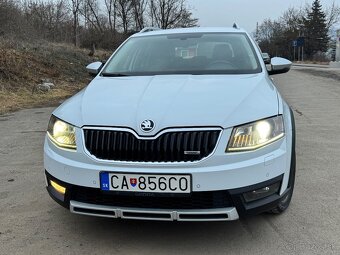 Skoda Octavia scout 2.0 tdi DSG 4x4 - 8