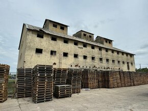 Pozemok s budovou v centre logistického parku v Seredi - 8