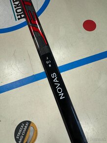 UPLNE NOVA PROFI HOKEJKA CCM JETSPEED FT4 PRO CUSTOM NOVAS - 8