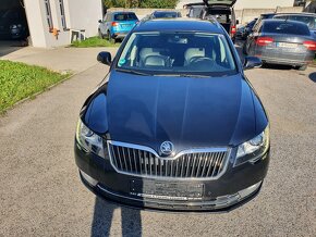 ŠKODA SUPERB COMBI 2.0 CRTDI 12KW DSG r.v. 2014 ELEGANCE - 8