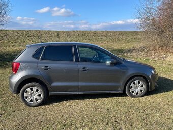 Volkswagen POLO 1.4 16V Comfortline DSG - 8