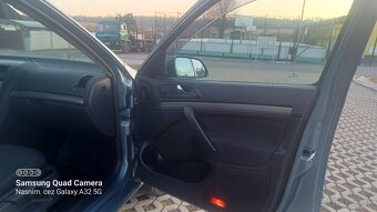 Škoda oktavia 2 2.0tdi 103kw .DSG - 8