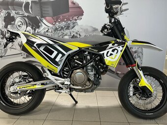 Husqvarna 701 supermoto - 8