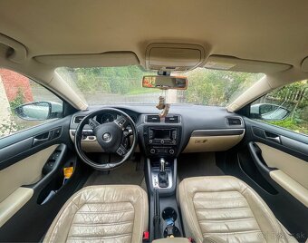 VW Jetta 2011 1,6 TDI - 8