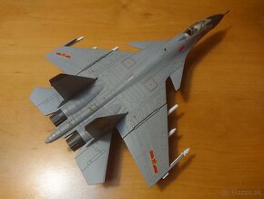 J-15 Carrier - model letadla 1:72 - 8