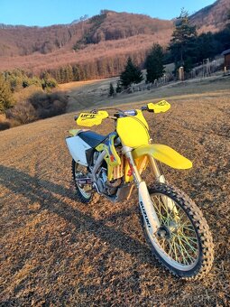 Suzuki RMZ 250 - 8