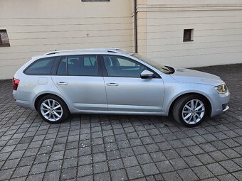 Škoda Octavia Combi 2.0 TDI DSG DVD ACC Koža R17 - 8