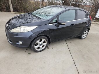 Ford fiesta - 8