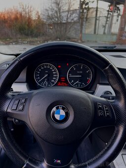 BMW 320d - 8