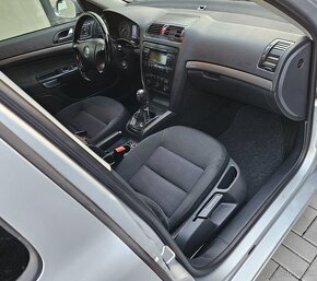 Škoda Octavia Combi 1.9 TDi 77kw. rok výroby 2010. - 8