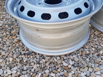 6x139,7 r16 plechové disky Hyundai H300, H1, i800, iMAx - 8