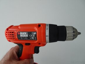 Predám kvalitnú AKU-VŔTAČKA/ŠRÓBOVAčKA+BATERIA Black Decker - 8