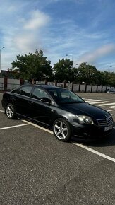 Toyota avensis 2.2 - 8