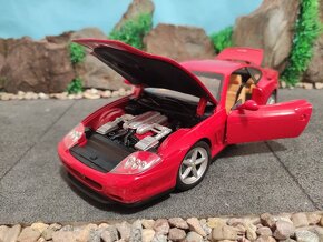 Prodám model 1:18 Ferrari 575MM - 8