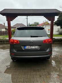 Predám Volkswagen Touareg 3.0TDI 180kw R-line Full výbava - 8