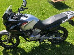 Predám Honda Varadero XL 125 V - 8