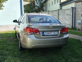 Chevrolet Cruze LS 1.6, 83 kW, rv. 2009, benzín - 8