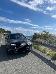 Audi Q7 3.0 TDI 272k quattro S-line  - 7 miest - 8