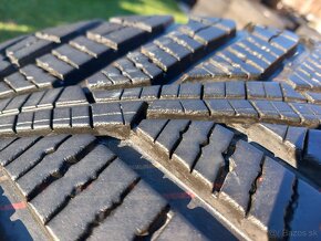 235/55 r17 zimne pneumatiky - 8