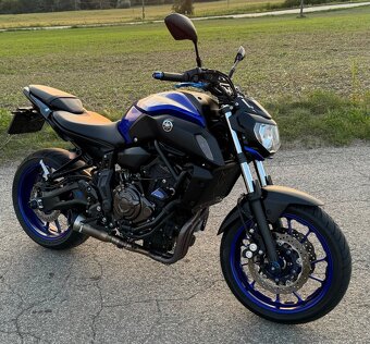 Yamaha MT07 - 8