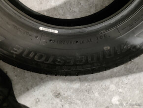 Bridgestone 215/60 R16 - 8