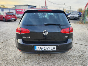 Volkswagen Golf - 8