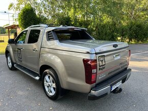 Isuzu D-max Double Cab Premium+ 4WD A/T - 8