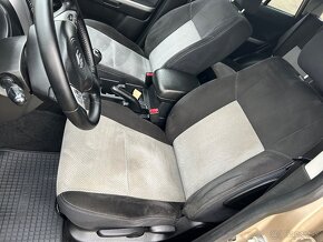 Suzuki Grand Vitara 1,9 TDI 95 kw Edition Navi+ siber - 8