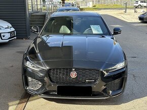 Jaguar XE - 8